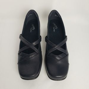 Easy Spirit Comfort Wave Navy & Black, Size 12M